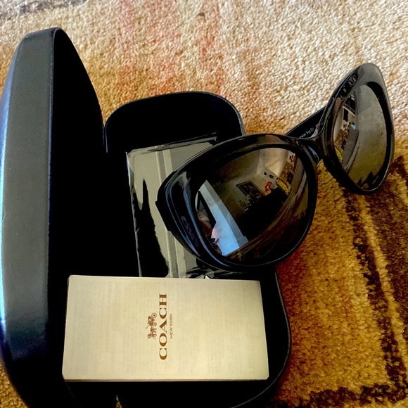 COACH BLACK SUNGLASSES NWT NEW IN BOX - Picture 1 of 10